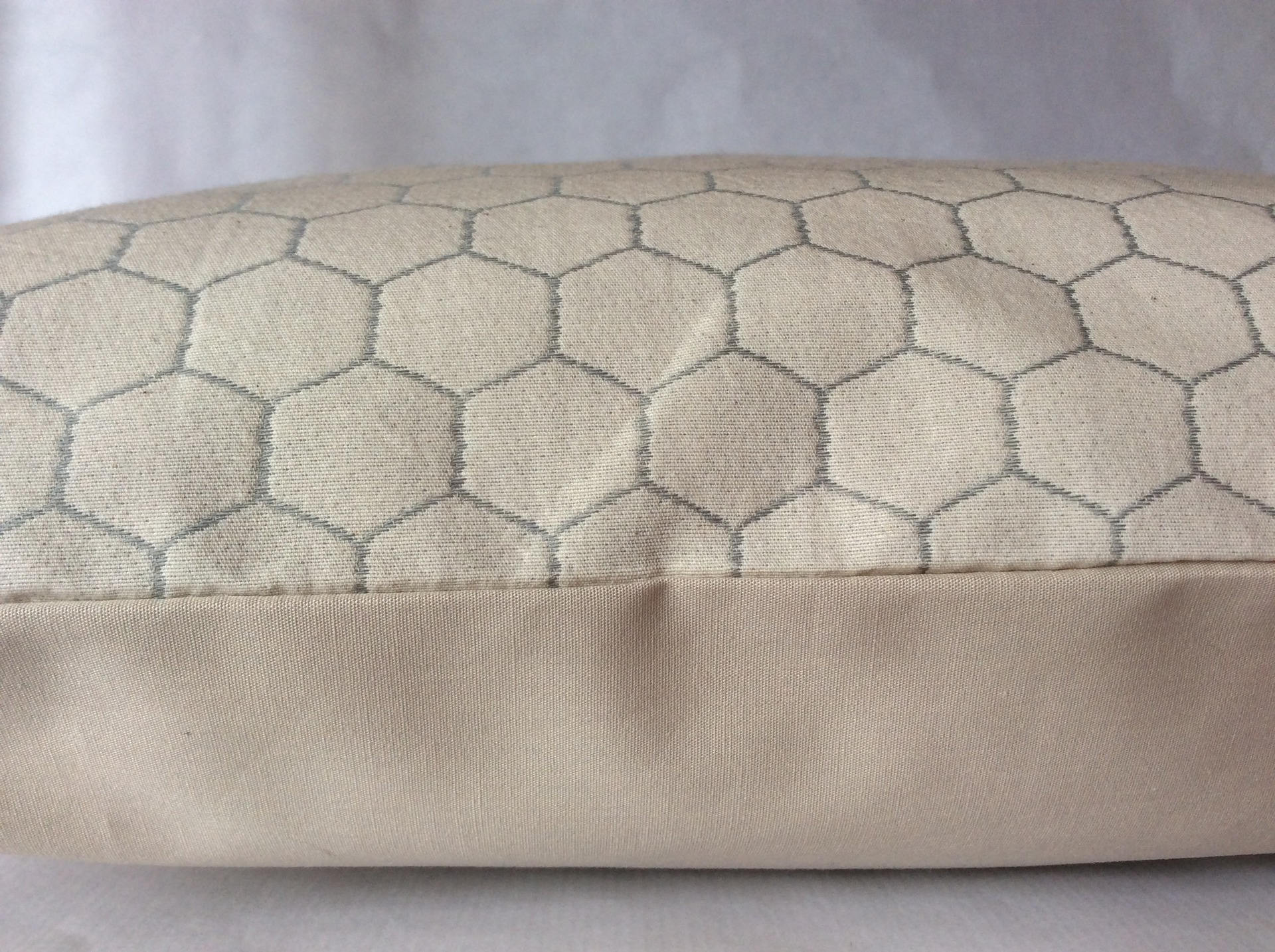 Housse de Coussin Coton Bio Grillage à Poule' Écru