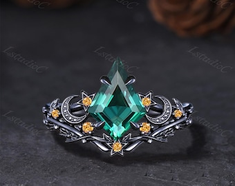 Retro Gothic Kite Cut Emerald Black Gold Ring Set Celestial Citrine Star Moon Ring Green Yellow Gemstones Leaf Twig Ring May Birthstone Ring