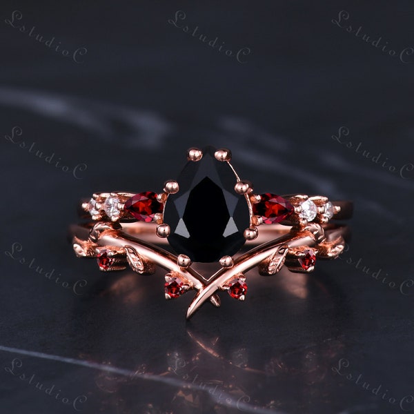 Vintage Pear Shaped Black Onyx Engagement Ring Set Dainty Rose Gold Garnet Wedding Bridal Set Art Deco Leaf Stacking Ring Unique Women Gift