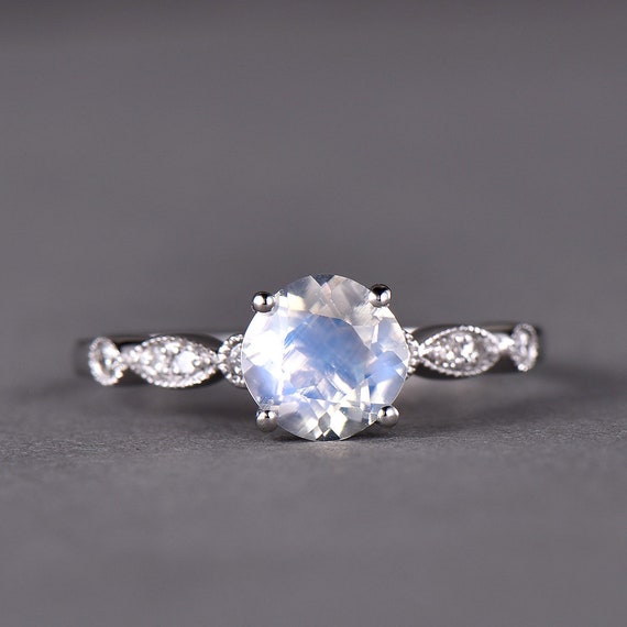 bague or blanc et pierre de lune bague or blanc et pierre de lune