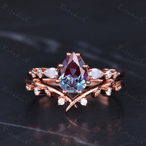 Vintage Pear Shaped Eva Alexandrite Wedding Ring Set Rose Gold Moonstone Bridal Set Moissanite Leaf Stacking Ring Art Deco Ring for Women