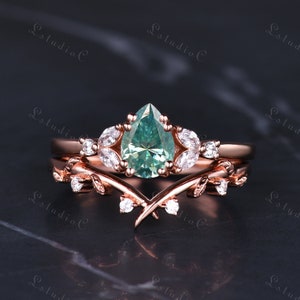 Vintage Pear Shaped Cut Green Moissanite Engagement Ring Set Vintage Leaf Wedding Bridal Set Unique Marquise Moissanite Promise Ring for her