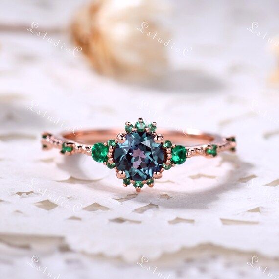 Alexandrite and emerald ring sale