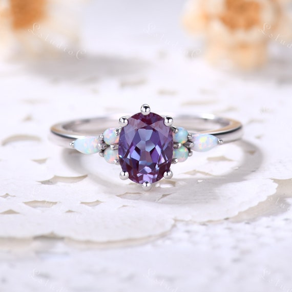 Solitaire on sale alexandrite ring