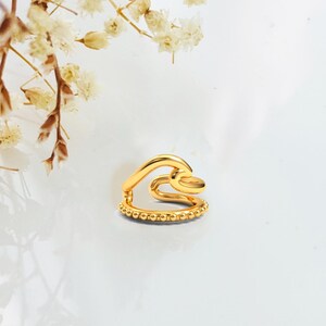 WAVE GOLD Ear Cuff  no piercing, Ear Cuff, Ear Accessory, Conch Cuff, No Pierce Conch Ear fake piercing