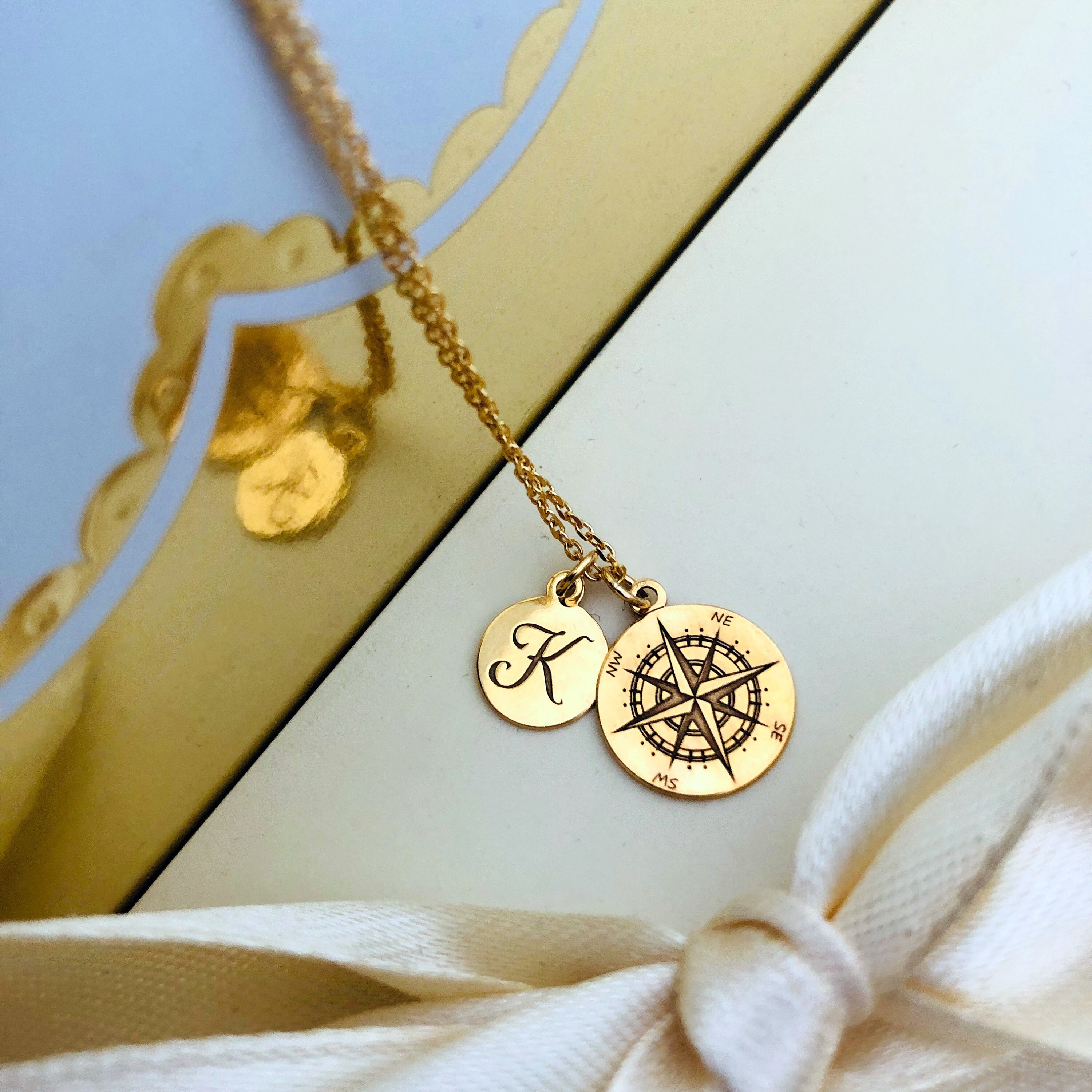 Gold compass sale rose pendant