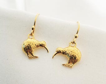 Pendientes de kiwi, pendientes de pájaro kiwi, pequeños dijes de kiwi, pequeñas joyas de kiwi de oro, fauna de Nueva Zelanda, joyas de Nueva Zelanda