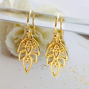 Boucles d&#39;oreilles en filigrane, boucles d&#39;oreilles en filigrane d&#39;or, boucles d&#39;oreilles en dentelle découpée, boucles d&#39;oreilles romantiques, boucles d&#39;oreilles bohèmes ornées, cadeau pour femme