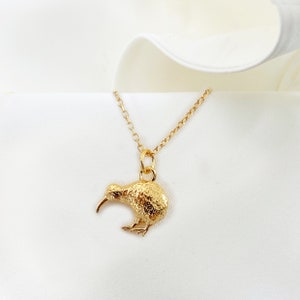 Kiwi necklace in gold plated , kiwi jewelry New Zealand necklace, Kiwi bird pendant dainty jewelry NZ necklace trip gift