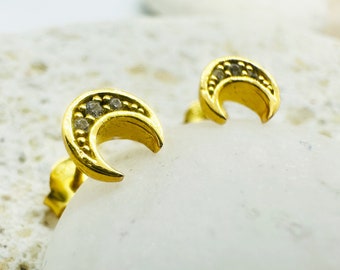 Moon stud earrings with zircons in gold plated, Dainty Crescent Moon Studs, Moon Earrings with Zircon Stones, Celestial earrings
