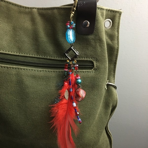 Porte-clé grigri bijoux de sac ~ bleu dans le rouge passion