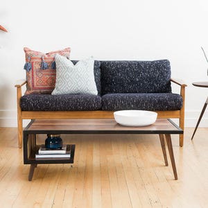 Table basse en bois et acier, cadre en métal, mobilier industriel moderne du milieu du siècle, salon, petit noyer, chêne blanc, bois fait à la main, fabriqué à la main image 6