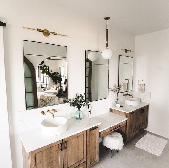 Makeup mirror bathroom outlet