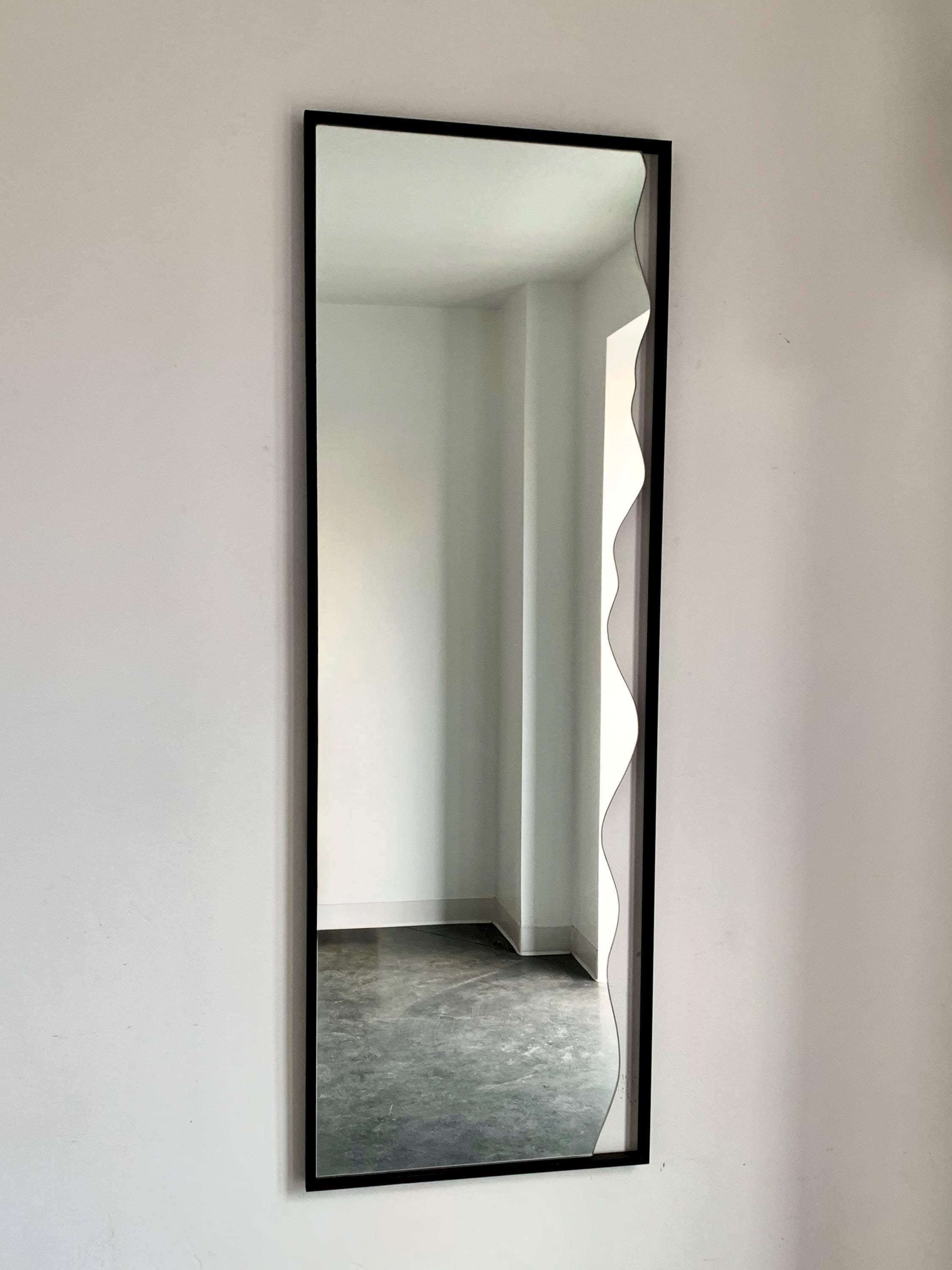Φ Art Mirror Galleryカットガラス 壁掛けミラー Φ Art Mirror Gallery カットガラス 壁掛けミラーLarge Asymmetrical