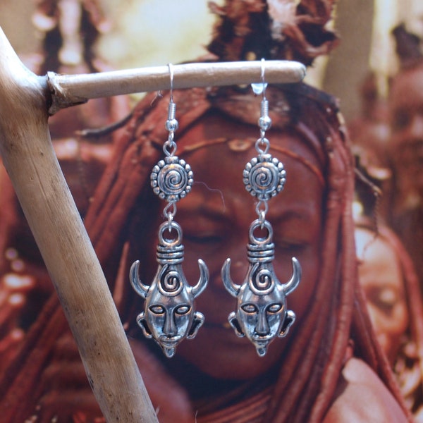 boucles d'oreilles ethniques argent tibétain signe Masque Africain 6 cm crochet argent 925