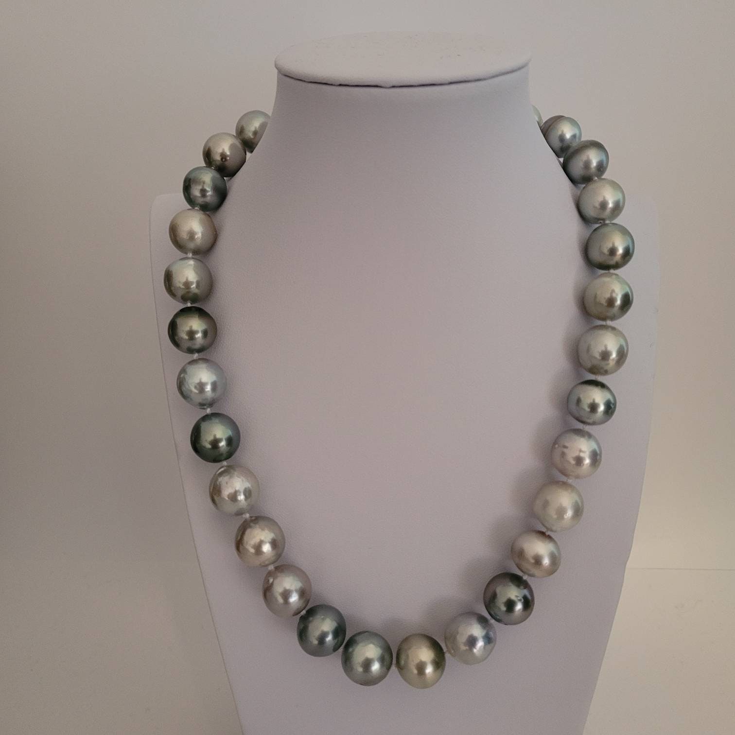 Necklace of Natural Color Tahitian Pearls With High Luster and - Etsy