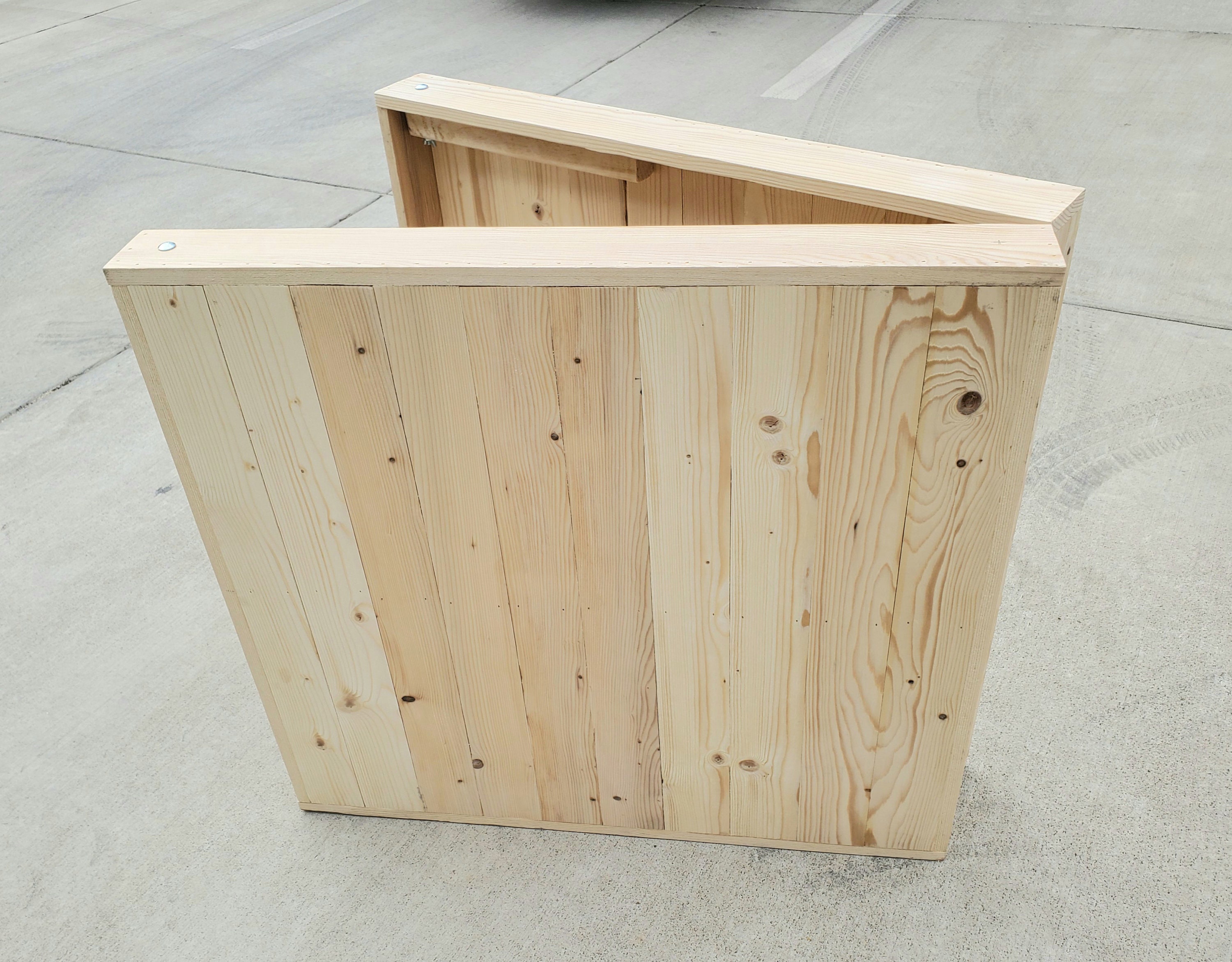 Mesa de picnic plegable de madera baja Boho con patas plegables