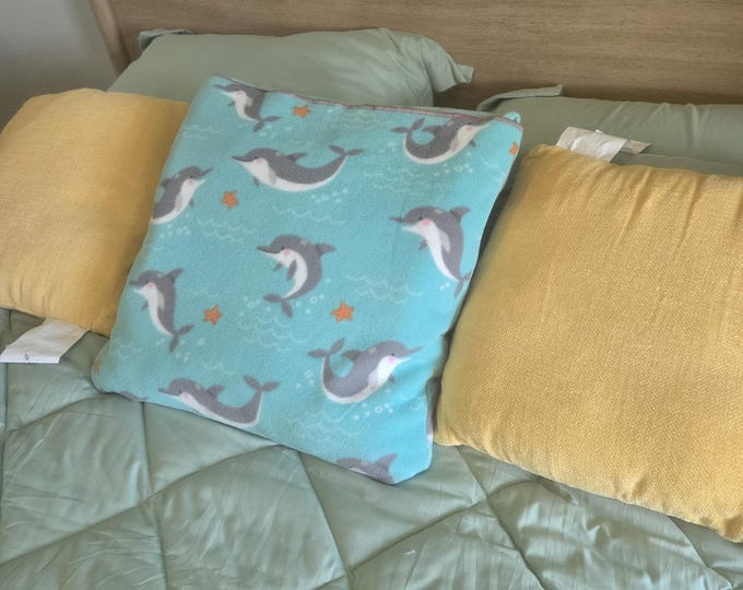 dolphin fleece quillow