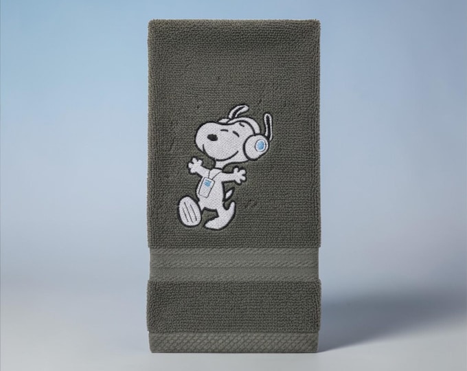 snoopy hand towel