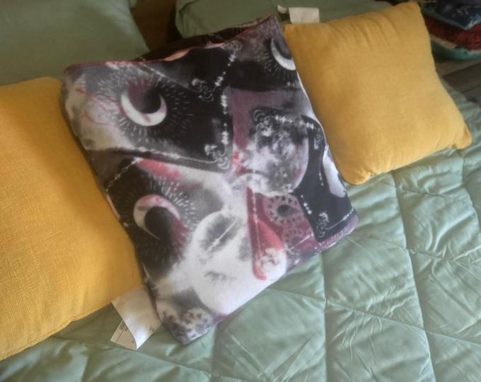 skull fleece quillow