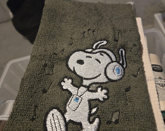 snoopy hand towel