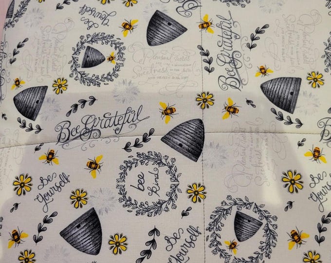 Bee quillow
