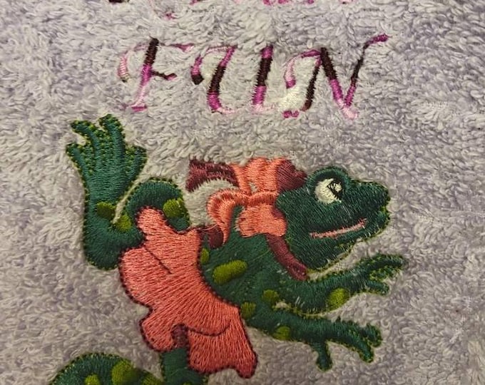 Frog hand towels