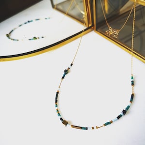 Ultra-thin short women&#39;s necklace with Japanese glass beads, gold-plated chain, designer jewelry, handcrafted creation, gift for women