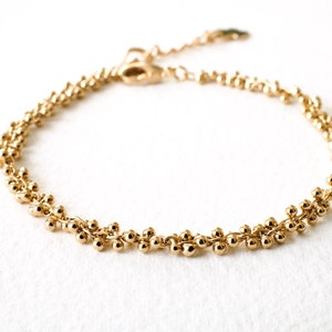 Bracelet délicat, minimaliste doré à l'or fin , très élégant / fait main / bijou de créateur / idée cadeau pour femme / création artisanale image 9