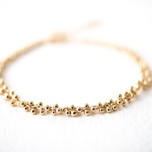 Bracelet délicat, minimaliste doré à l'or fin , très élégant / fait main / bijou de créateur / idée cadeau pour femme / création artisanale image 7