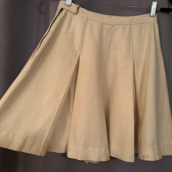 1940s ivory wool shorts