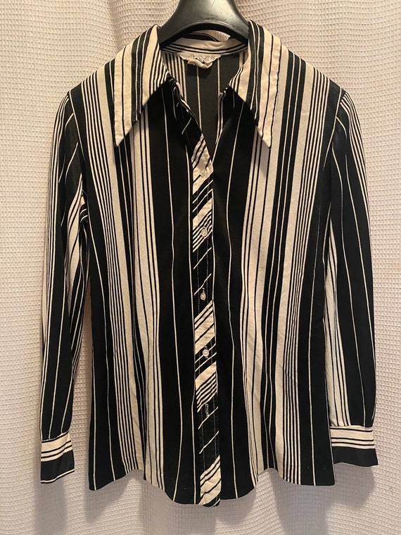 Striped 1970s blouse