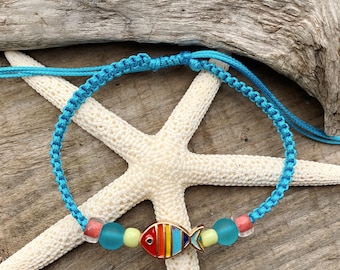 fish charm bracelet, knotted bracelet, beach bracelet, adjustable bracelet, fish jewelry