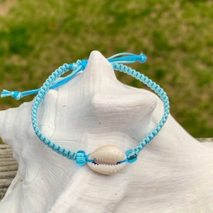 Cowrie Shell Bracelet: Adjustable Nylon Cord Beach Jewelry
