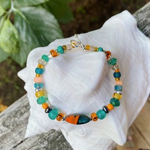 surfboard bracelet, surfboard jewelry, beach bracelet, surfer gift, bead bracelet