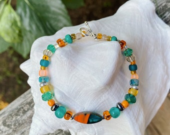 bracelet planche de surf, bijoux planche de surf, bracelet de plage, cadeau surfeur, bracelet de perles
