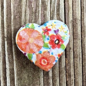 Decoupaged Clay Heart Magnet: Whimsical Flower Design
