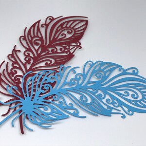 Conjunto de 10, Confeti de pluma, decoraciones de tarjeta de regalo, decoración de fiesta, formas de pluma de papel, forma de pluma, tarjetas de cumpleaños, suministros de scrapbook
