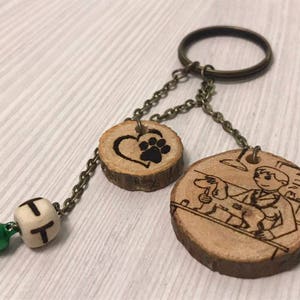 Wooden keychain,personalized keychain,dog keychain,personalized gift,veterinary gift,custom keychain,pet keychain,veterinarian gift,vet tech