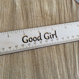 Righello da 50 cm, righello personalizzato, righello personalizzato, righello inciso, regalo personalizzato, righello di legno, righello, iniziale sul righello, righello centimetro e pollice