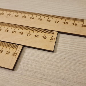 20 cm 3 Stück Set, +10 und -10% Spezielles Lineal, lustiges Lineal, personalisiertes Lineal, graviertes Lineal, personalisiertes Holzlineal, Lineal, Sonderanfertigung