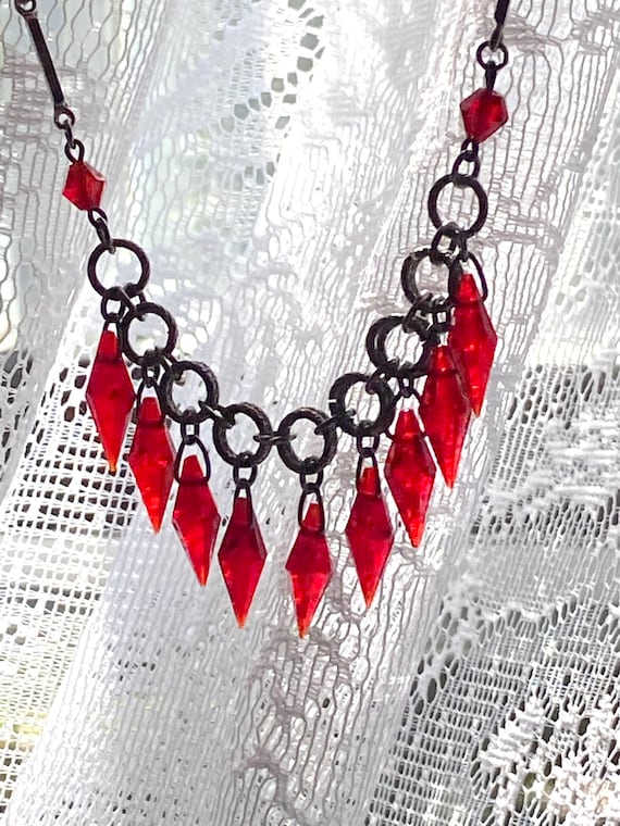 Art Deco red glass “Vauxhall style” necklace, holi