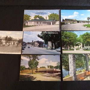 ANSICHTKAARTEN van Around Towns in Wisconsin! Alles in goede staat! Set van zeven!