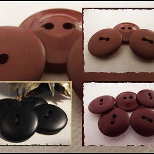 Puede incluir: Un collage de botones marrones y negros de varios tamaños y formas. Los botones redondos y ovalados tienen dos agujeros para coser. Estos botones son adecuados para ropa o proyectos de artesanía.