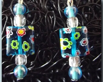 Boucles d'oreilles fantaisie carré millefiori bleu vert pendant dormeuse