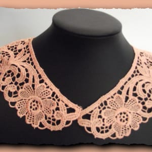 Claudine collar in pink guipure lace to customize your outfits