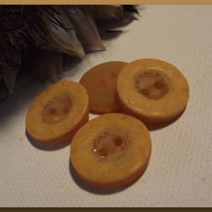 6 BOUTONS Orange Rouille ou Beige Texture rugueuse 18 mm 2 trous 1,8 cm image 1