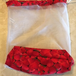 Reusable, Eco-friendly Veggie Bag, Pull string produce Bag, Handmade. Washable. From market to fridge. Veggies &fruit storage bags.