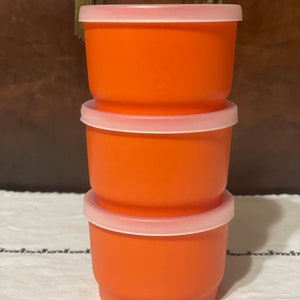 Tupperware Set of 4 Smidgets Tiny 1 oz Containers Sheer with Pink Lids
