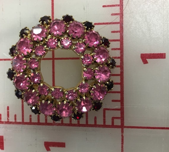 Vintage brooch, wreath of pink gemstones and ruby… - image 4